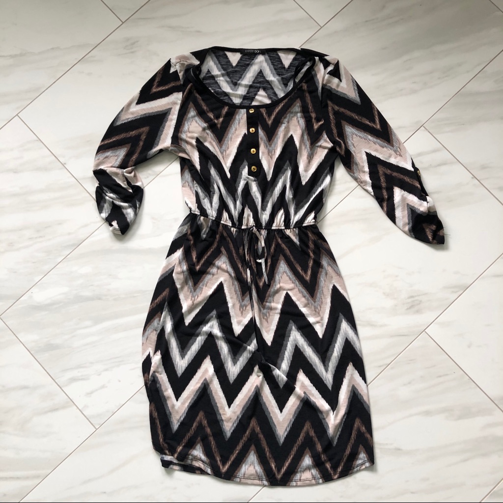 Jonie 3/4 Sleeve Chevron Elastic Waist Dresseuc